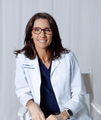 Dr. Emma W., Dermatoloog